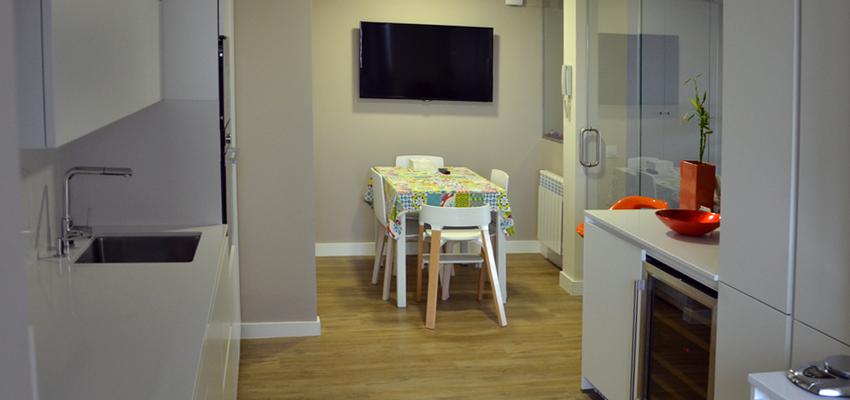 Cocina Estilo moderno Color marron, beige, blanco  diseñado por Mirmen Arquitectura - Interiorismo - Reformas | Arquitecto 