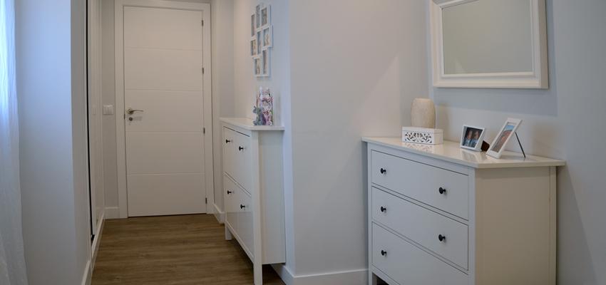 Dormitorio Estilo moderno Color marron, blanco, gris  diseñado por Mirmen Arquitectura - Interiorismo - Reformas | Arquitecto 