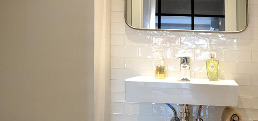 Baño Estilo contemporaneo Color azul, blanco, gris  diseñado por Mirmen Arquitectura - Interiorismo - Reformas | Arquitecto 