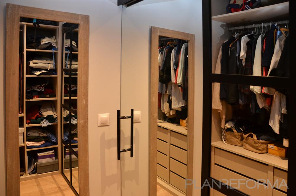 Vestidor Estilo contemporaneo Color marron, gris, negro  diseñado por Mirmen Arquitectura - Interiorismo - Reformas | Arquitecto 