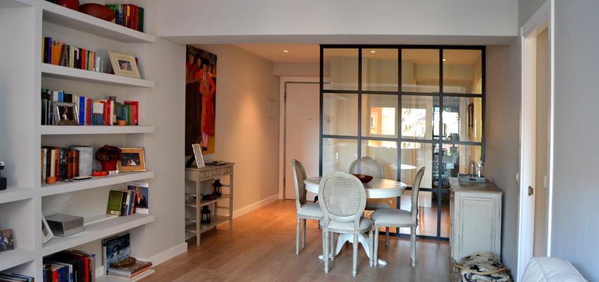 Salon Estilo contemporaneo Color marron, blanco, gris  diseñado por Mirmen Arquitectura - Interiorismo - Reformas | Arquitecto 