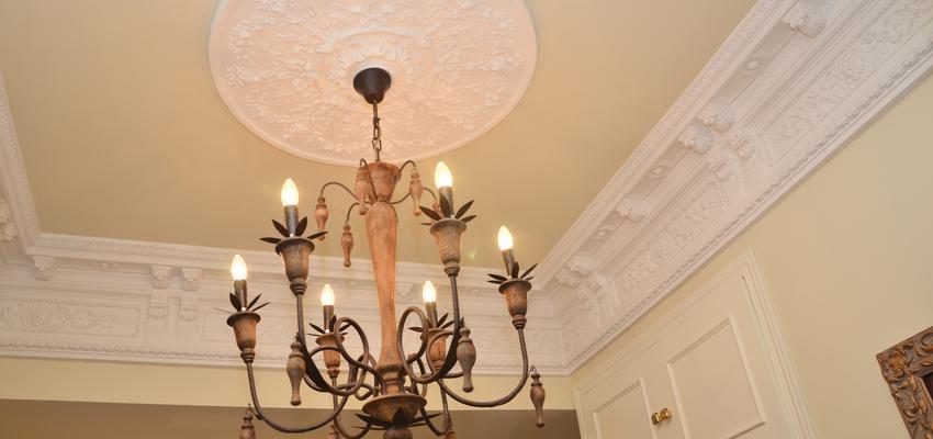 Recibidor, Vestibulo Estilo clasico Color beige, marron, blanco  diseñado por Mirmen Arquitectura - Interiorismo - Reformas | Arquitecto | Copyright Propietario