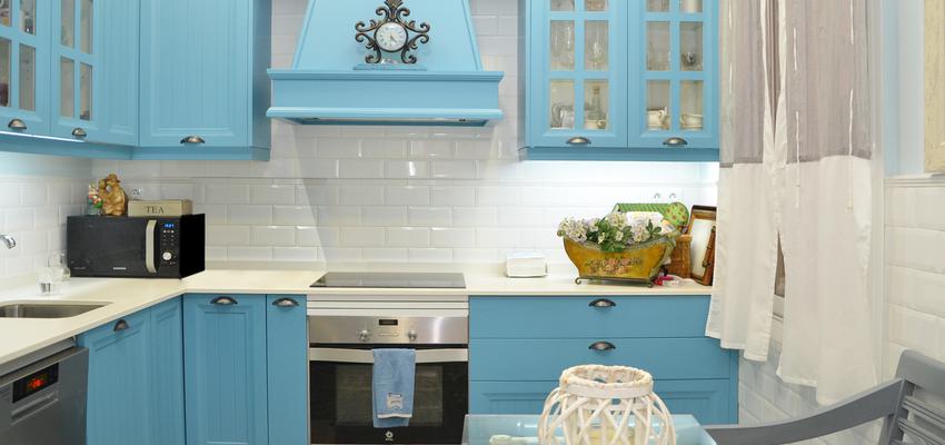 Cocina Estilo clasico Color azul, blanco, gris  diseñado por Mirmen Arquitectura - Interiorismo - Reformas | Arquitecto | Copyright Propietario
