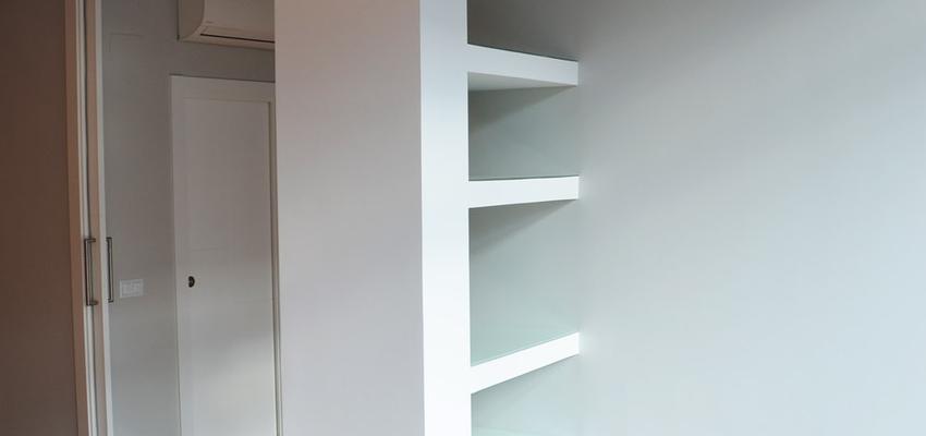 Salon Estilo contemporaneo Color marron, blanco, gris  diseñado por Mirmen Arquitectura - Interiorismo - Reformas | Arquitecto | Copyright Mirmen Arquitectura