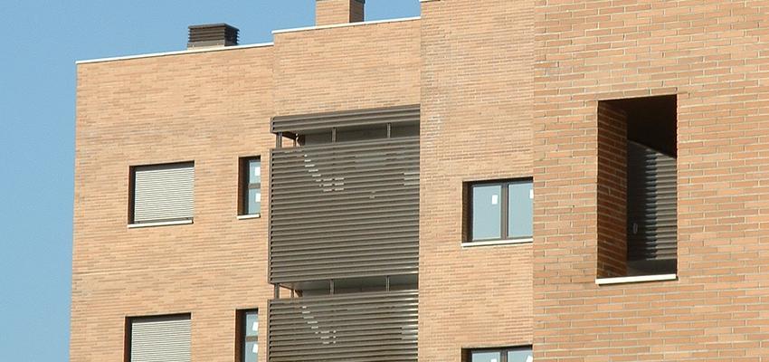 Exterior style contemporaneo color marron, gris  diseñado por LUMAR PD SLU | Arquitecto 