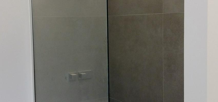 Baño Estilo moderno Color blanco  diseñado por Trust Mario | Gremio 