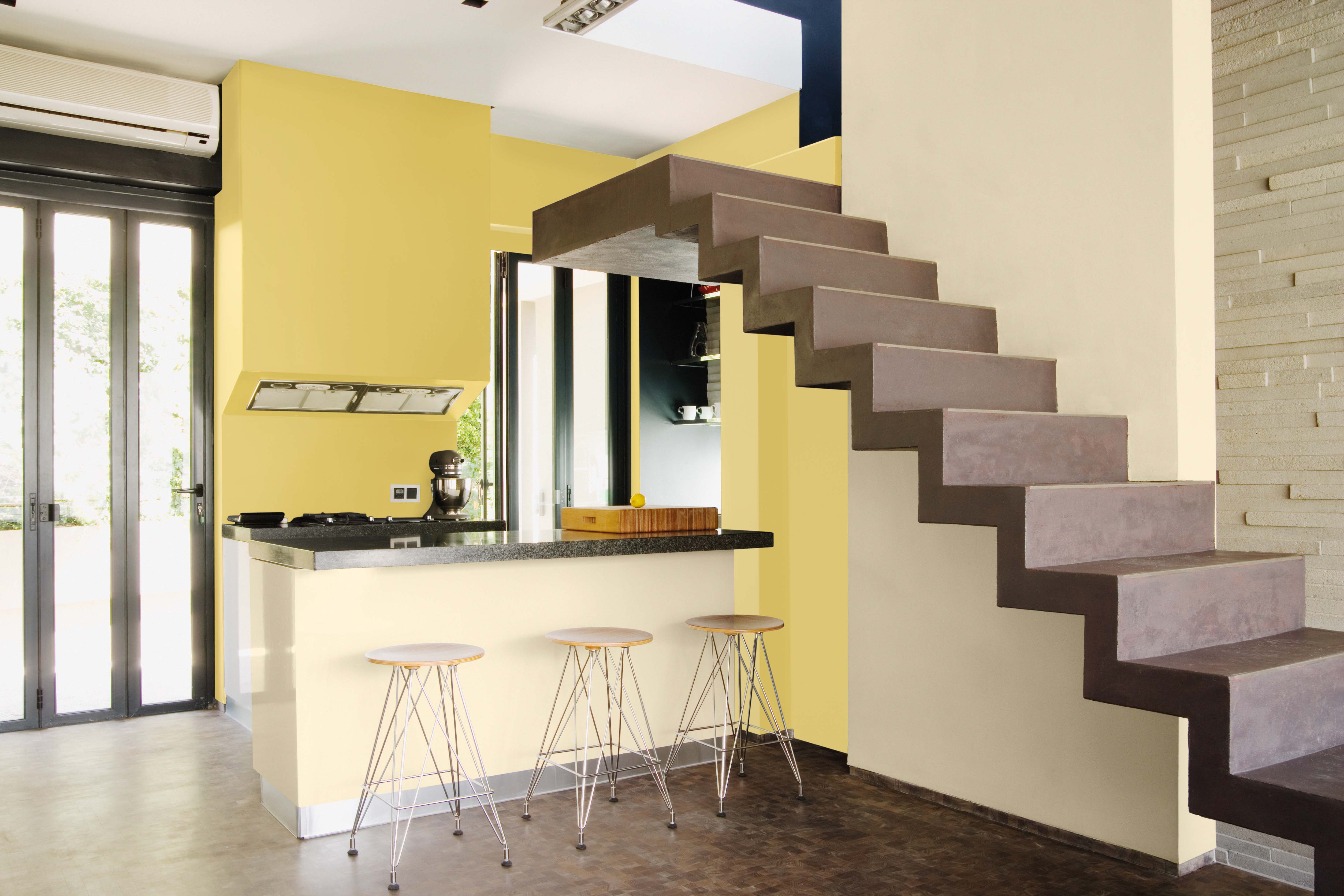 Cocina style contemporaneo color amarillo, blanco, gris  diseñado por Valentine | Marca colaboradora | Copyright Royalty Free