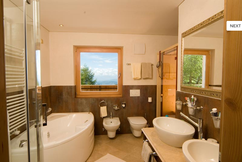 Baño style contemporaneo color beige, marron, blanco, gris  diseñado por aparici | Marca colaboradora | Copyright Aparici