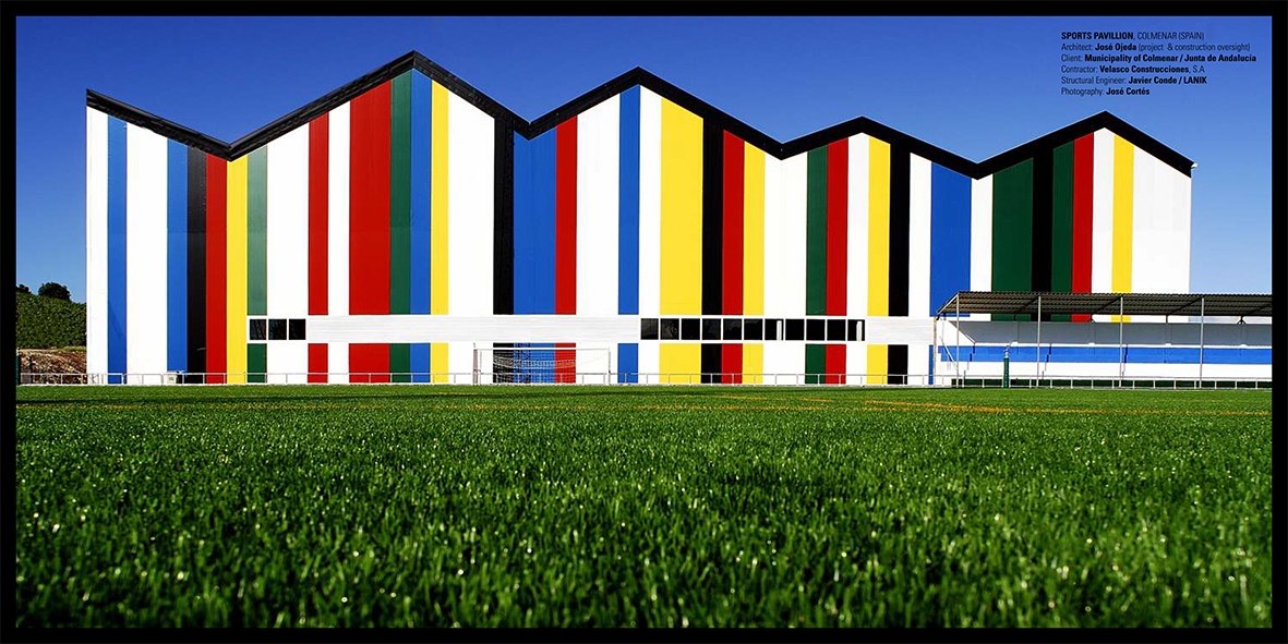 Gimnasio, Exterior style moderno color rojo, amarillo, verde, azul oscuro, blanco, negro  diseñado por JOSE CORTES - FOTÓGRAFO | Marca colaboradora | Copyright © josecortes - se prohibe la reproducción total o parcial en cualquier tipo de soporte o formato.
