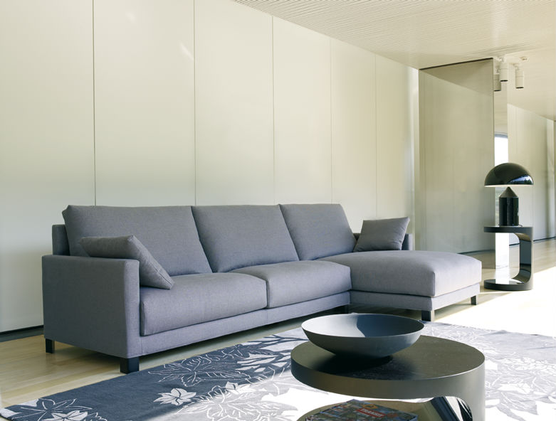 Sala de la TV style contemporaneo color beige, gris, negro  diseñado por MUEBLES TEMASV | Marca colaboradora | Copyright Temasv