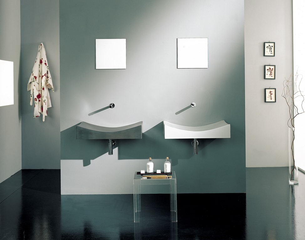 Baño style moderno color plateado  diseñado por CAZAÑA DESIGN | Marca colaboradora | Copyright SI