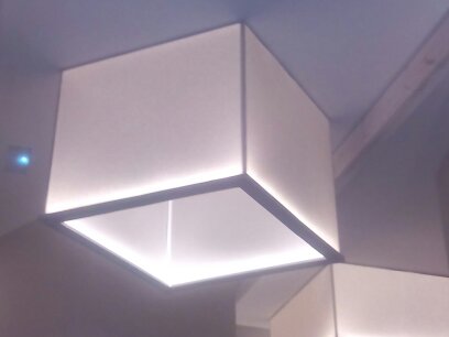 Cafeteria, Bar, Hotel style contemporaneo color plateado  diseñado por TALLER DE PANTALLAS | Marca colaboradora | Copyright si